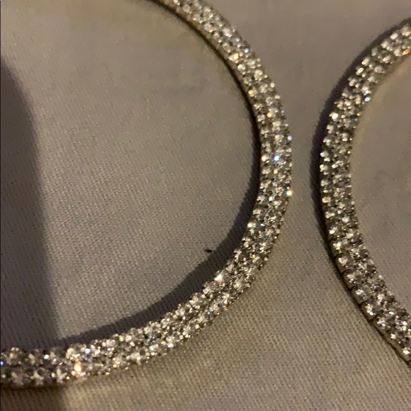 Earrings 3 inches from post all the way down. - Picture 2 of 3